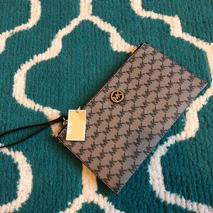 NWT. Michael Kors Navy Clutch